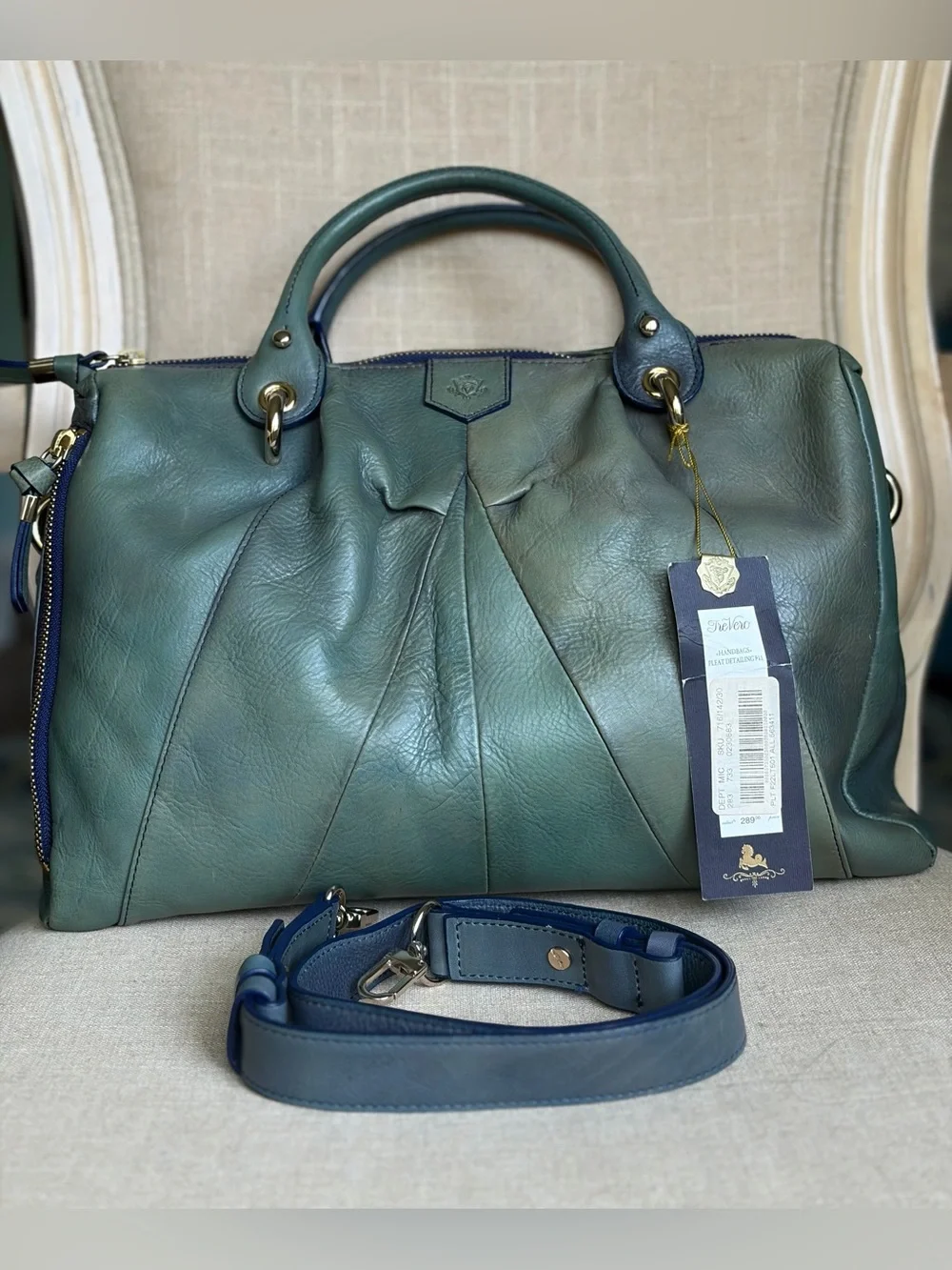 NWT Tre Vero Luxurious Italian Leather Satchel Handbag in blended Teal and Green